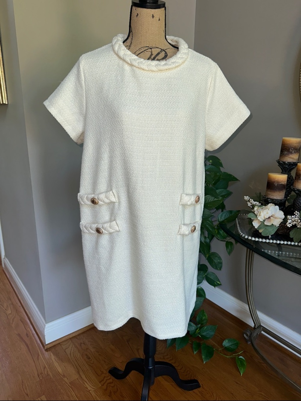 Cream Short-Sleeve Tweed Midi Dress with Decorative Front Tabs size L NWOT
